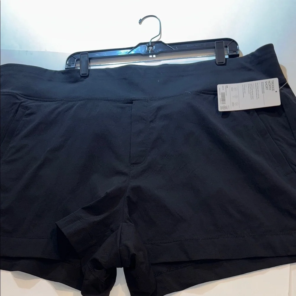 Athleta Trekkie North Short Black Shorts Womens Plus 24 NWT